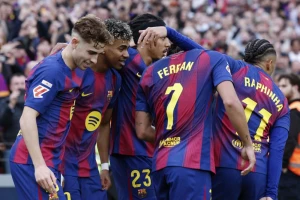 Jamal "bljesnuo", ispisao istoriju i het-trikom potopio "žutu podmornicu"